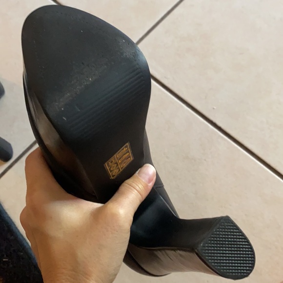 New condition! Size 6 N.Y.L.A. Booties - Carrey - Picture 6 of 11